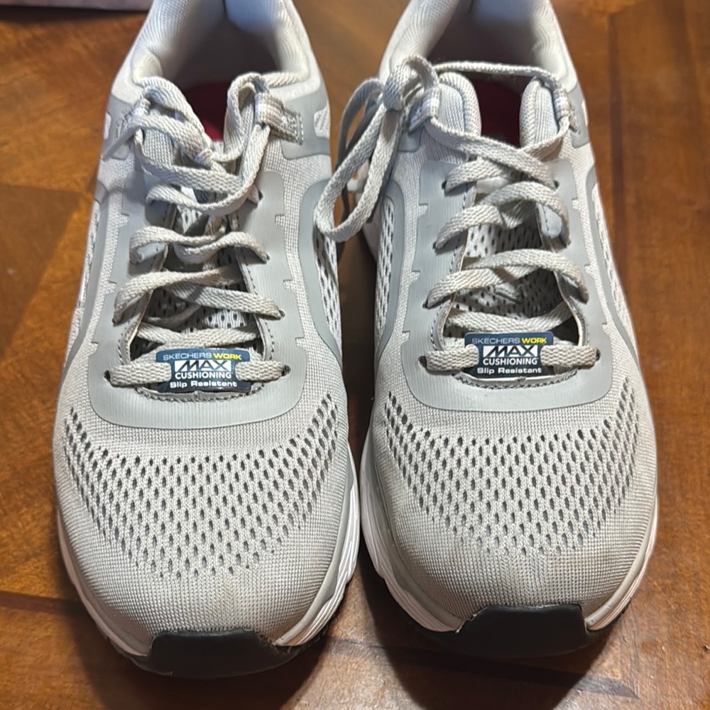 Skechers Gray Athletic Shoes with Breathable Mesh and Sporty Design NWOT